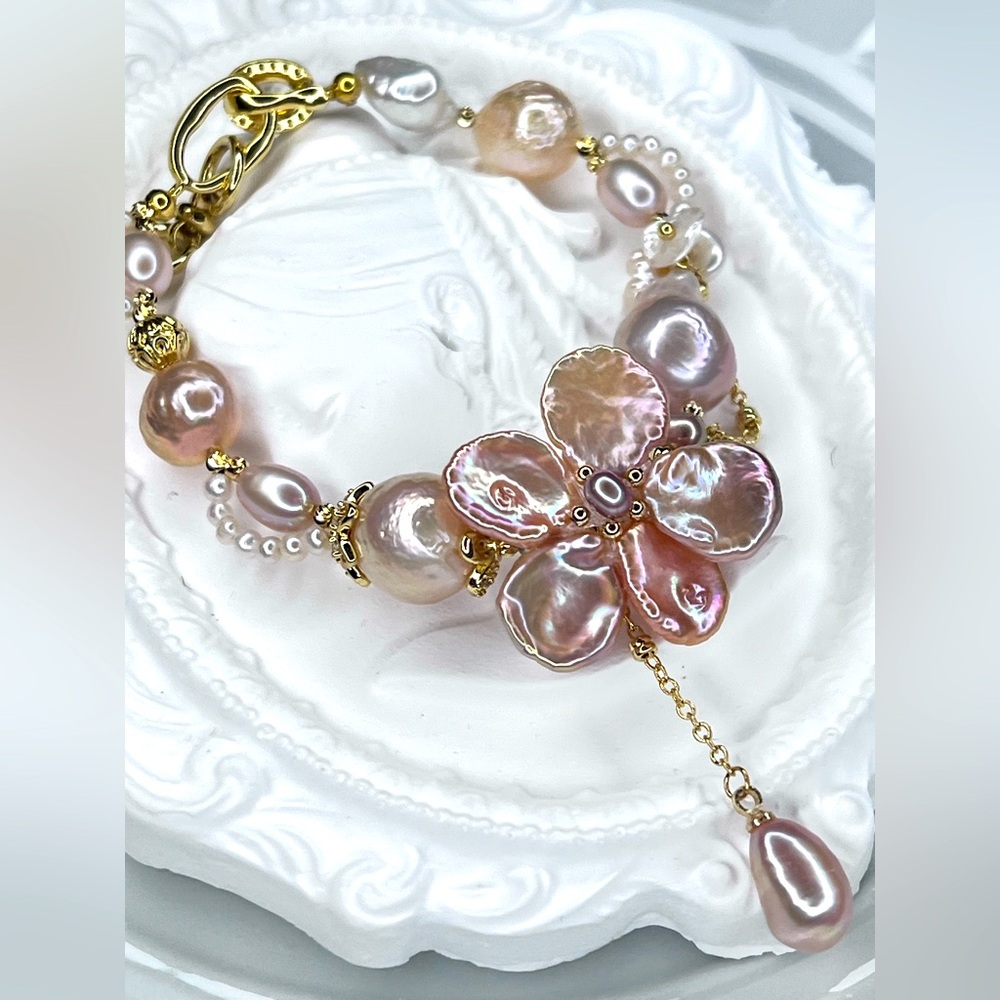🌺 Handmade Premium Freshwater Champagne Pink Keshi Edison Pearl Bracelet Flower